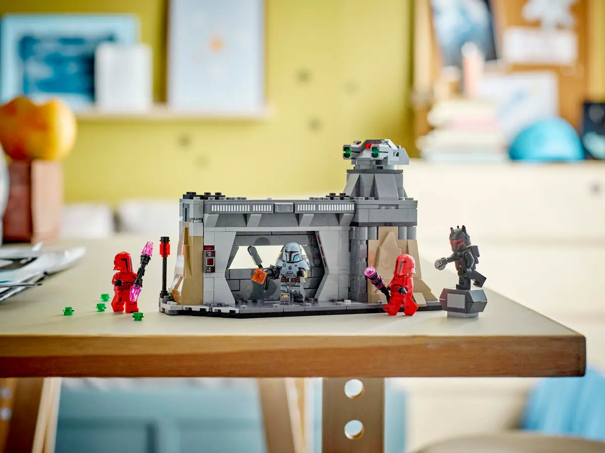 LEGO® Star Wars Duell zwischen Paz Vizsla und Moff Gideon - 75386