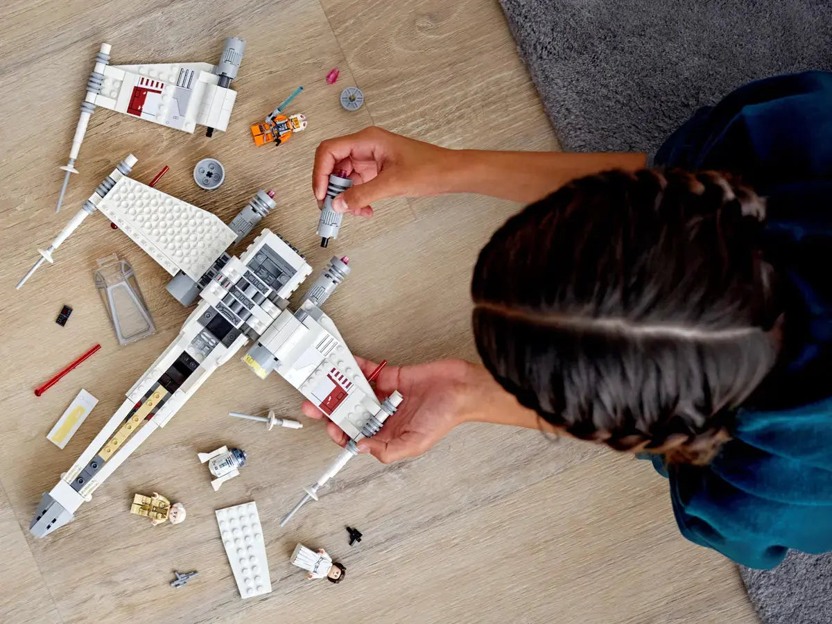 LEGO Star Wars Luke Skywalkers X-Wing Fighter - 75301