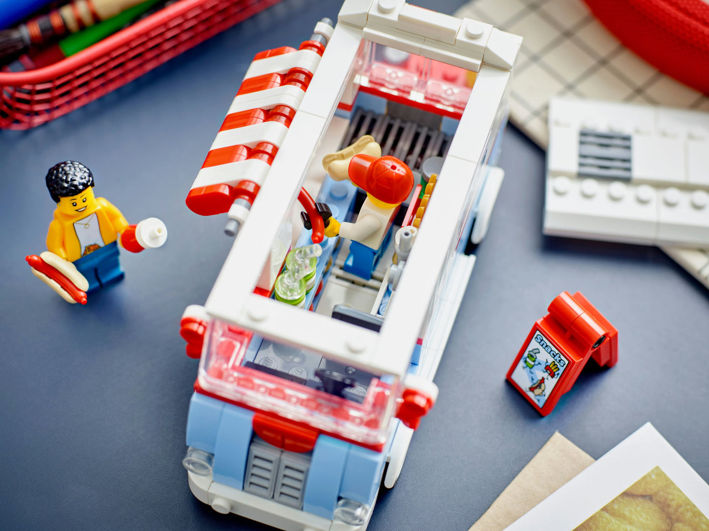 LEGO® Icons Retro Food Truck - 40681